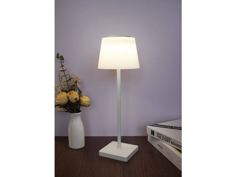 Lampada ricaricabile tramite USB JEANNE