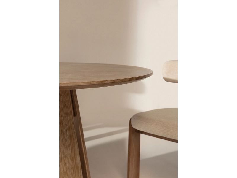 MOME Table ZURI