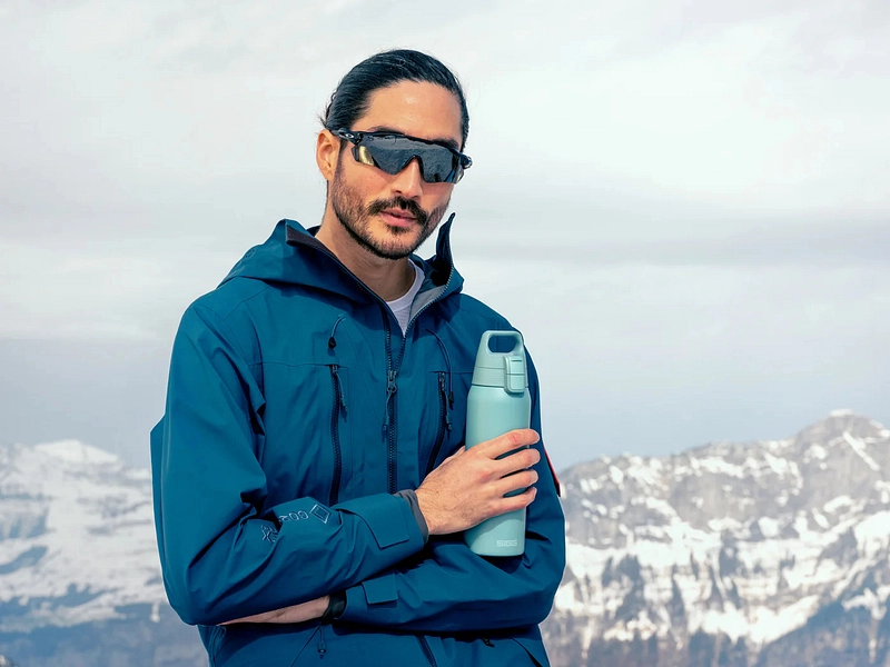 SIGG Isotherme Trinkflasche SHIELD THERM